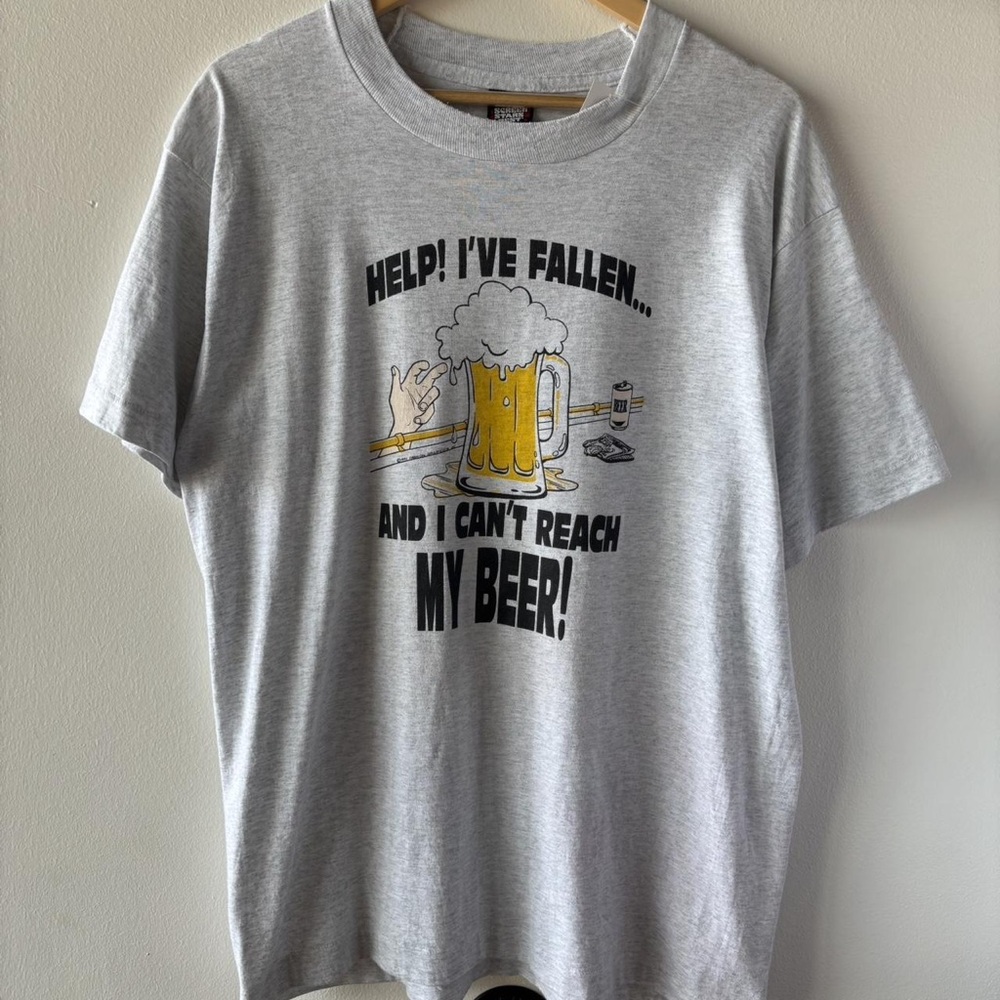 Fruit of the Loom Gray Short Sleeve Graphic Tee with Yellow Beer Print